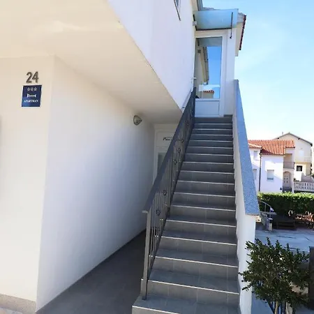 Апартаменты Cozy Designed & Sea View Sulye, Sibenik