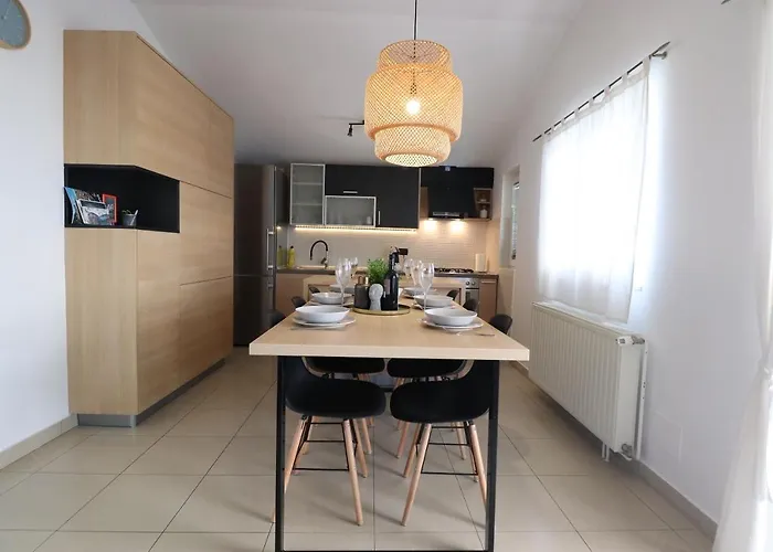 公寓 Cozy Designed & Sea View Sulye, Sibenik 扎博里克