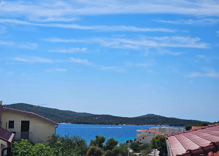 Cozy Designed & Sea View Sulye, Sibenik * 扎博里克